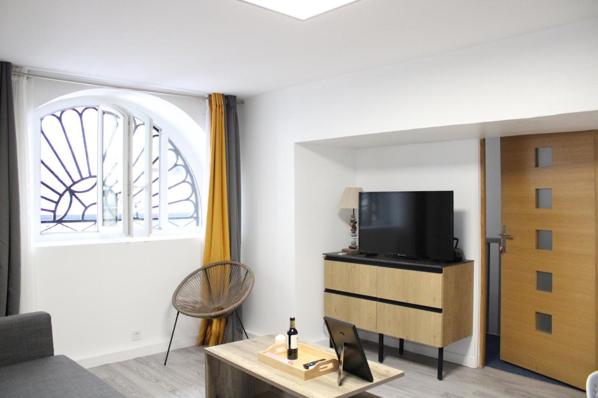 Bel Appartement Renove - Place Du Palais Avec Parking 波尔多 外观 照片