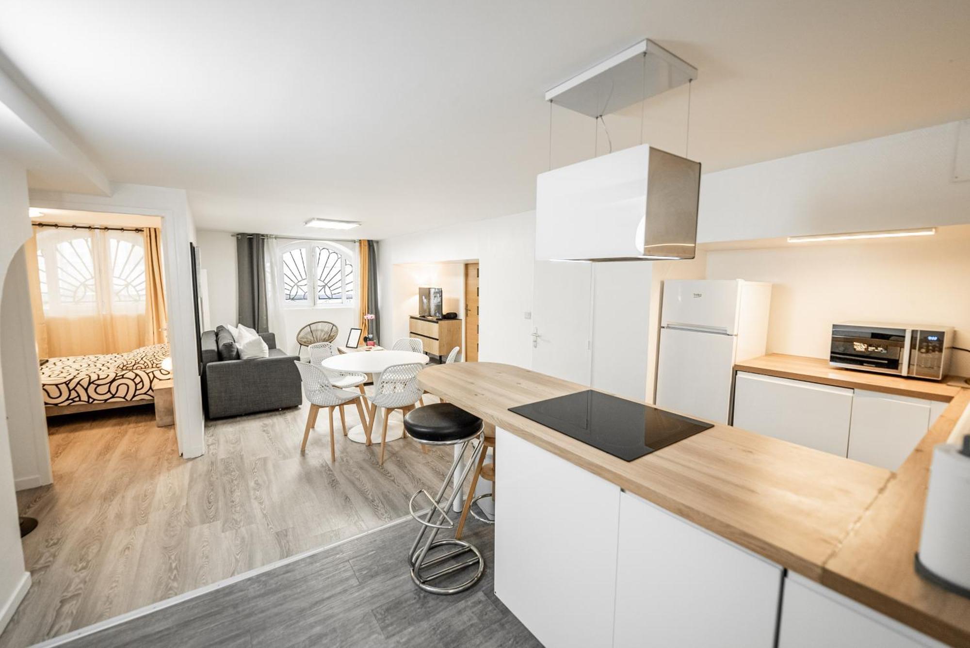 Bel Appartement Renove - Place Du Palais Avec Parking 波尔多 外观 照片